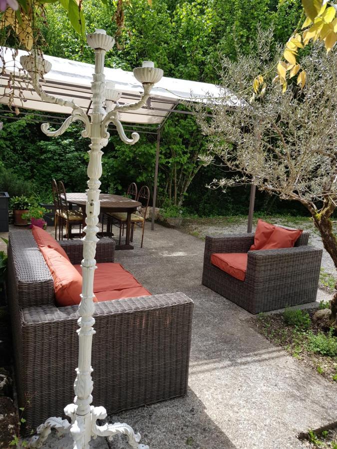 Le Moulin De Jules Et Akasha Bed & Breakfast Labastide-Murat Ngoại thất bức ảnh